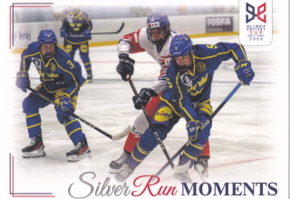 YOUNG LIONS U18 HLINKA/GRETZKY CUP 2023 - Kos bojuje se Švédem Perssonem č. SRM-34 Silver Run Moments
